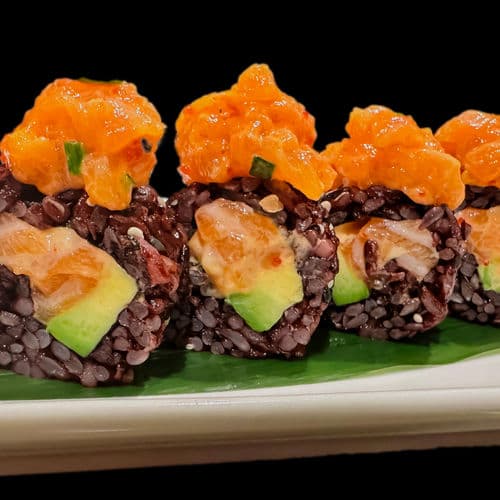 Uramaki Black Spicy Salmón